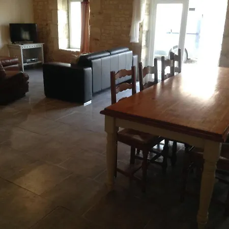 8 Complex, 53 People Maximum , Marriage, Birthdays, Family Get Togethers 펜션 *