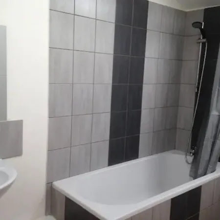 펜션 8 Complex, 53 People Maximum , Marriage, Birthdays, Family Get Togethers *