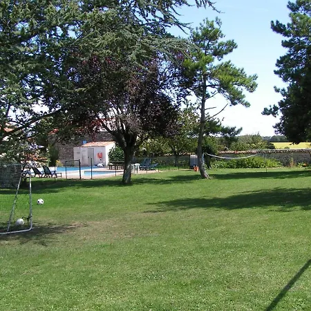 8 Complex, 53 People Maximum , Marriage, Birthdays, Family Get Togethers *