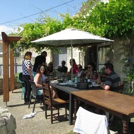 8 Complex, 53 People Maximum , Marriage, Birthdays, Family Get Togethers Doeuil-sur-le-Mignon