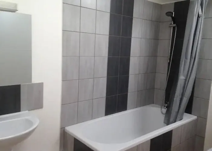 بيت للعطل 8 Complex, 53 People Maximum , Marriage, Birthdays, Family Get Togethers *