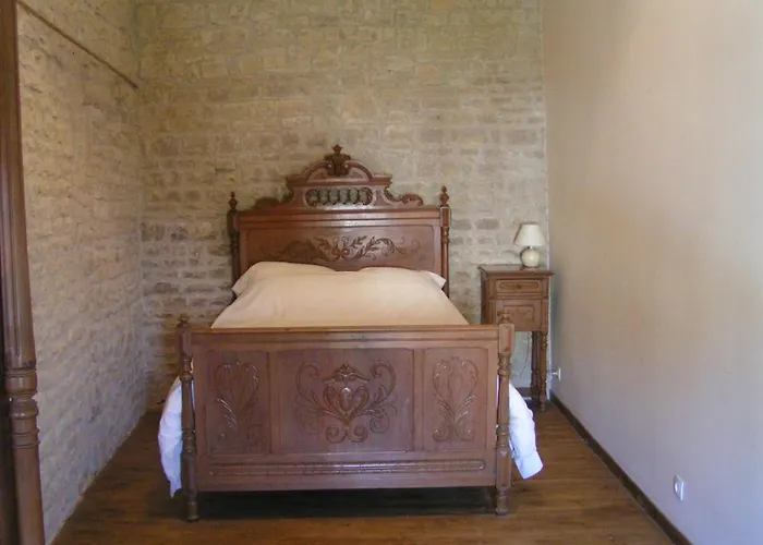 8 Complex, 53 People Maximum , Marriage, Birthdays, Family Get Togethers بيت للعطل Doeuil-sur-le-Mignon