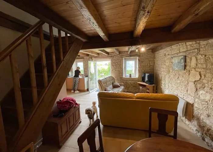 8 Complex, 53 People Maximum , Marriage, Birthdays, Family Get Togethers بيت للعطل